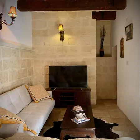 Ka18 - Designer Town House - Uniquely Maltese! Maison d'hôtes *