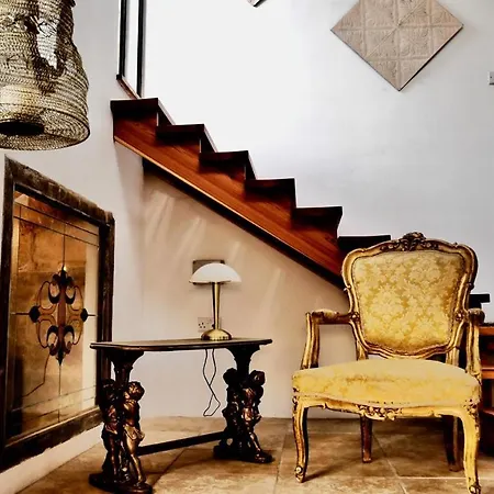 Ka18 - Designer Town House - Uniquely Maltese! *