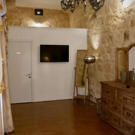 Ka18 - Designer Town House - Uniquely Maltese! Żejtun