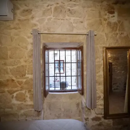 Ka18 - Designer Town House - Uniquely Maltese!