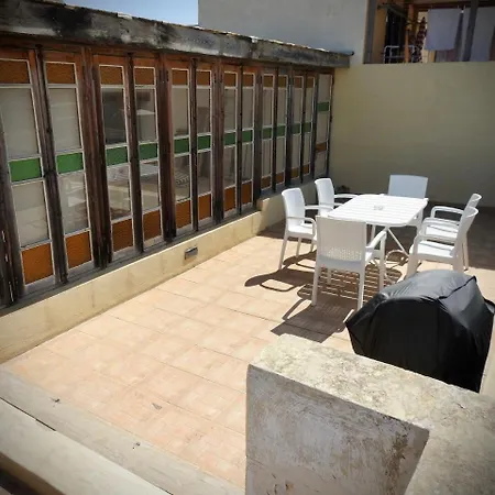 Ka18 - Designer Town House - Uniquely Maltese! * Żejtun