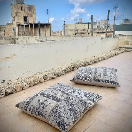 Maison d'hôtes Ka18 - Designer Town House - Uniquely Maltese! Żejtun