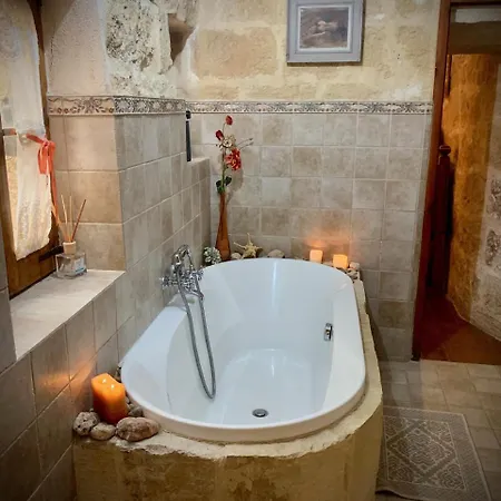 Ka18 - Designer Town House - Uniquely Maltese! * Żejtun