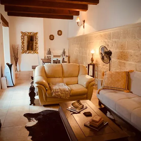 Ka18 - Designer Town House - Uniquely Maltese! * Żejtun