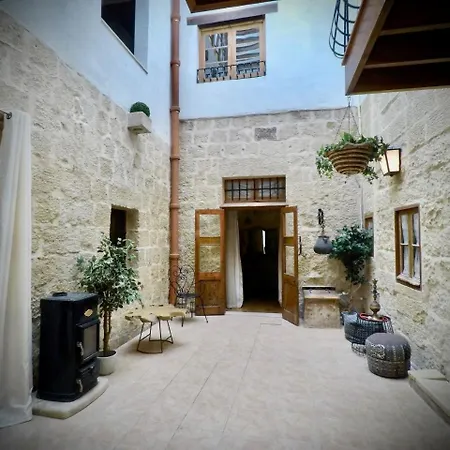 Ka18 - Designer Town House - Uniquely Maltese! Pensiune